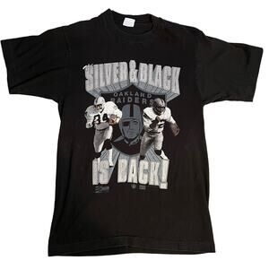 Vintage single stitch Oakland Raiders silver and black graphic T shirt Salemz M